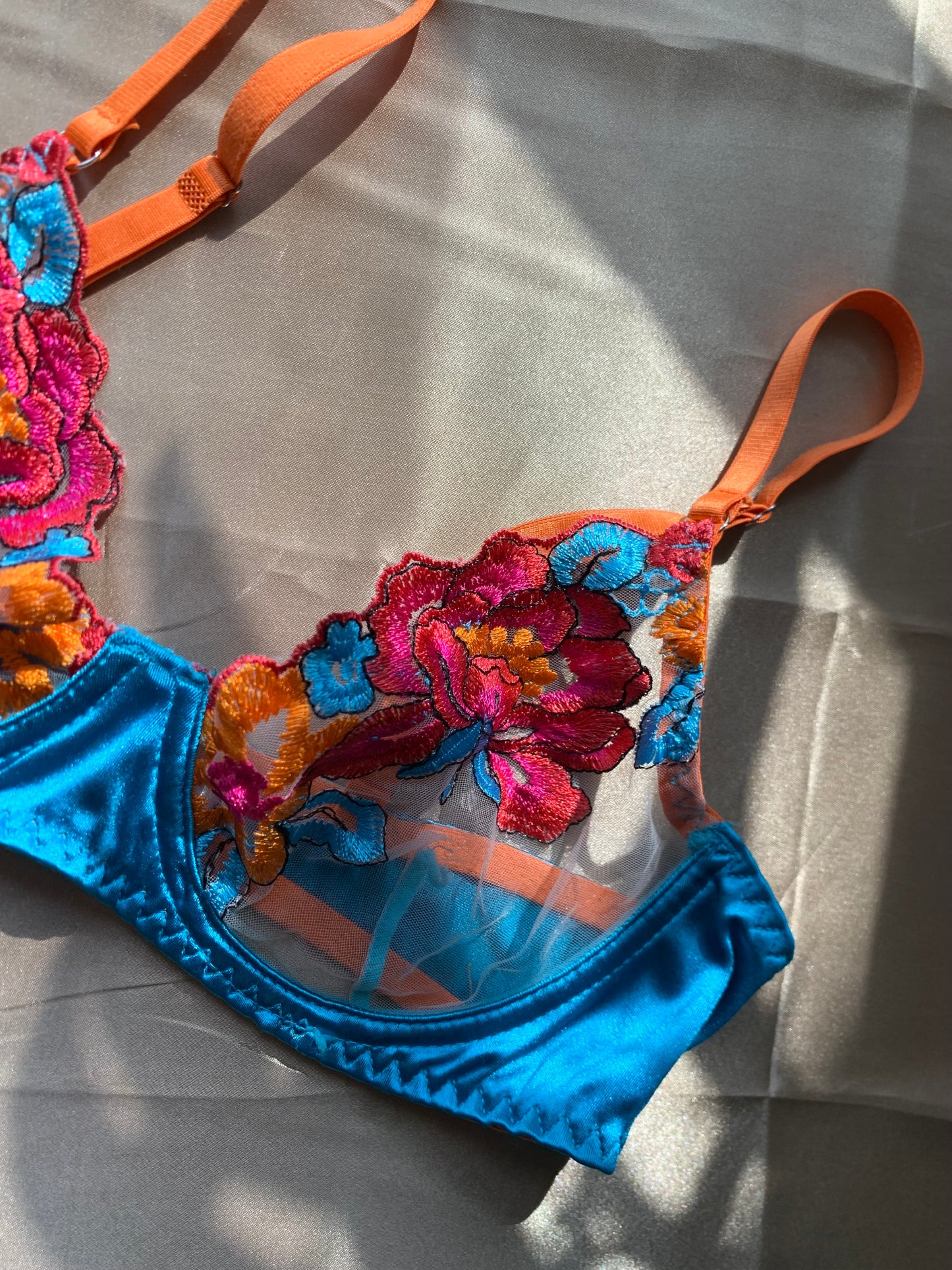 Satin Flowers 3-Piece Set